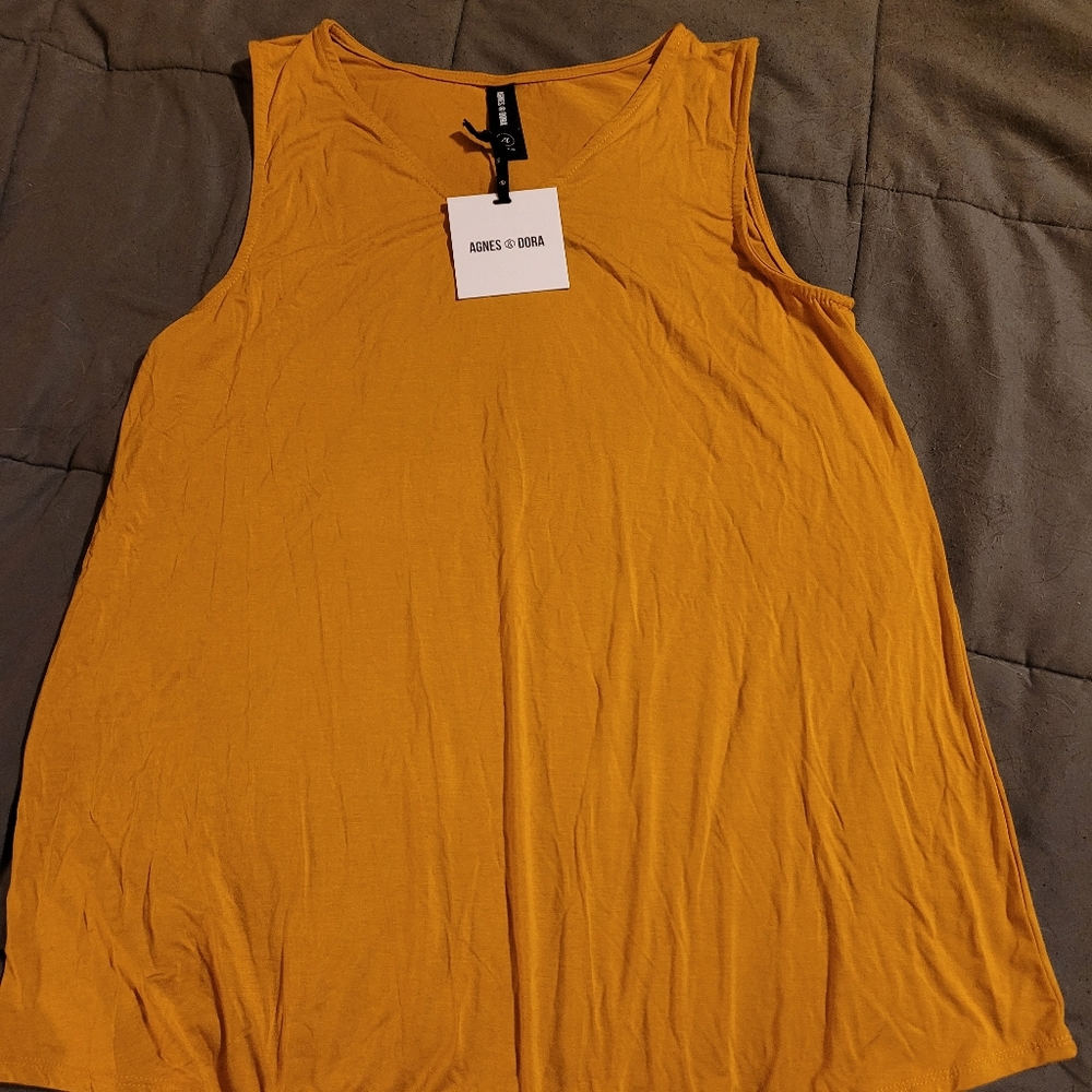 AGNES &DORA ESSENTIAL TANK V-NECK XL